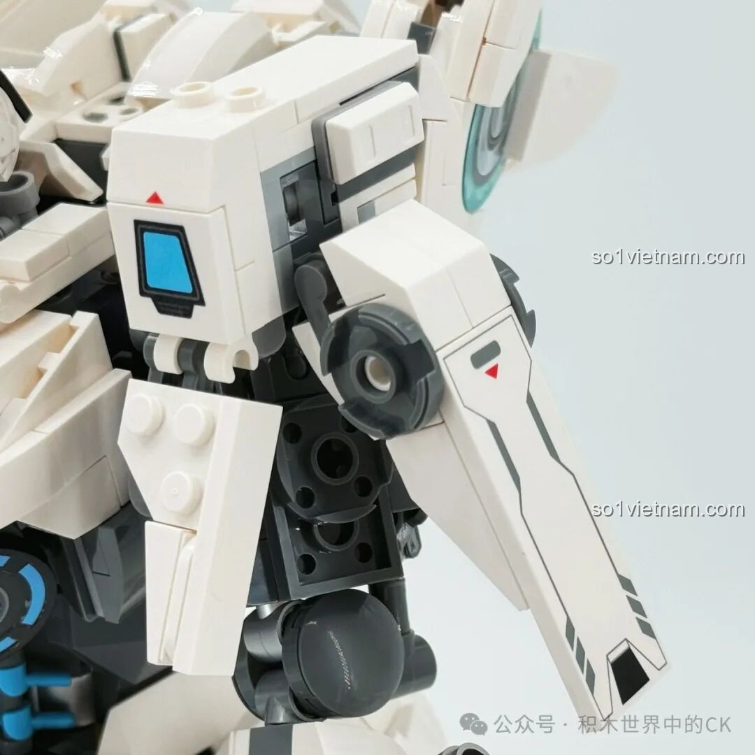 Phần chân của Mech Hạ Hầu Đôn Vô Cực Cuồng Phong TOP TOY TC2407.