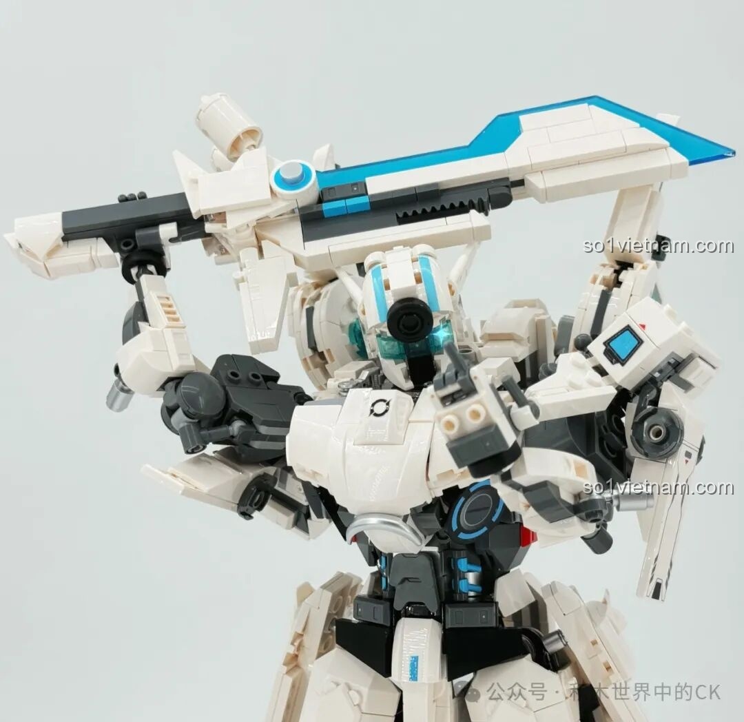 Chi tiết phần đế của Mech Hạ Hầu Đôn Vô Cực Cuồng Phong TOP TOY TC2407.