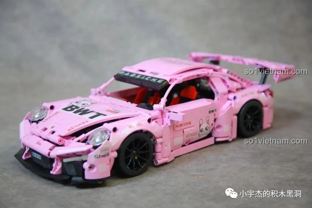 Mô hình đồ chơi lắp ráp Mei Ji 8620A Mercedes AMG màu bạc, một sản phẩm khác của Mei Ji.