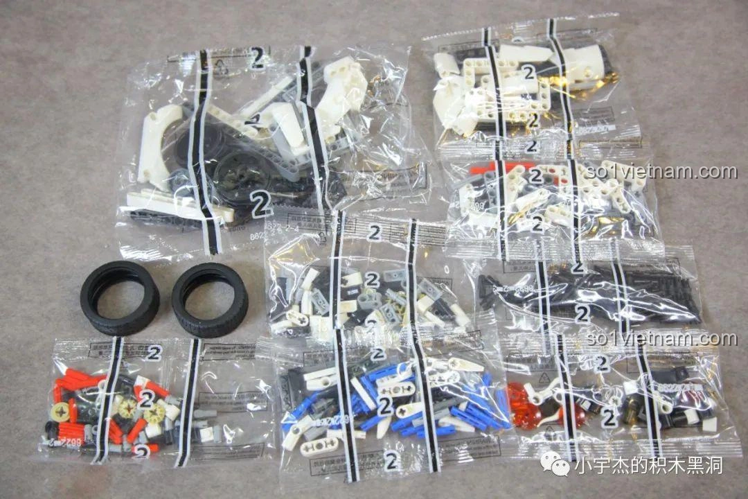 Nhiều gói chi tiết nhỏ được đánh số 