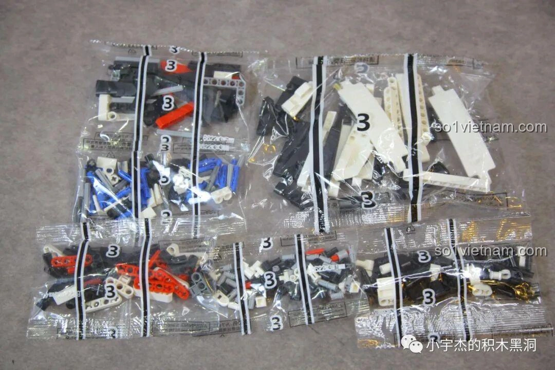 Nhiều gói chi tiết nhỏ được đánh số 