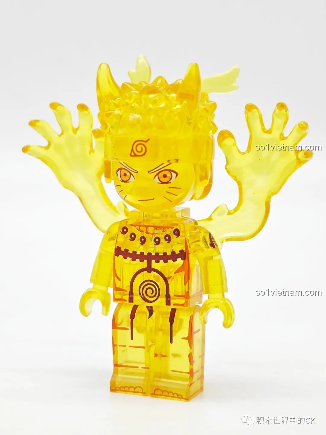 Minifigure Naruto Cửu Vĩ hoàn chỉnh, làm từ nhựa trong, có hiệu ứng chakra sau lưng, thuộc bộ Qman 79001.