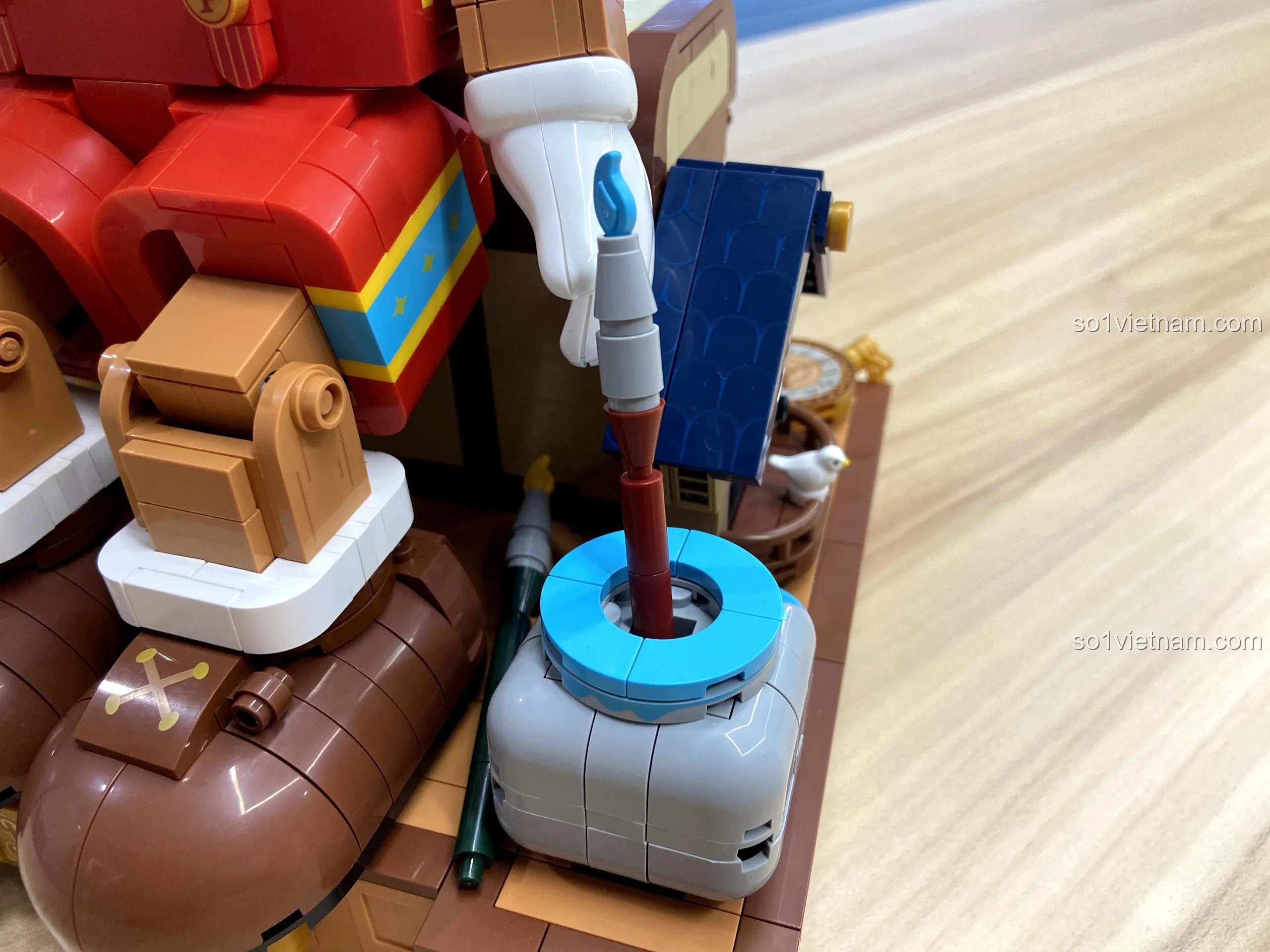 Các minifigure ông Geppetto, Pinocchio chưa thành hình, cô Tiên xanh và mèo đen của Wekki 6186.