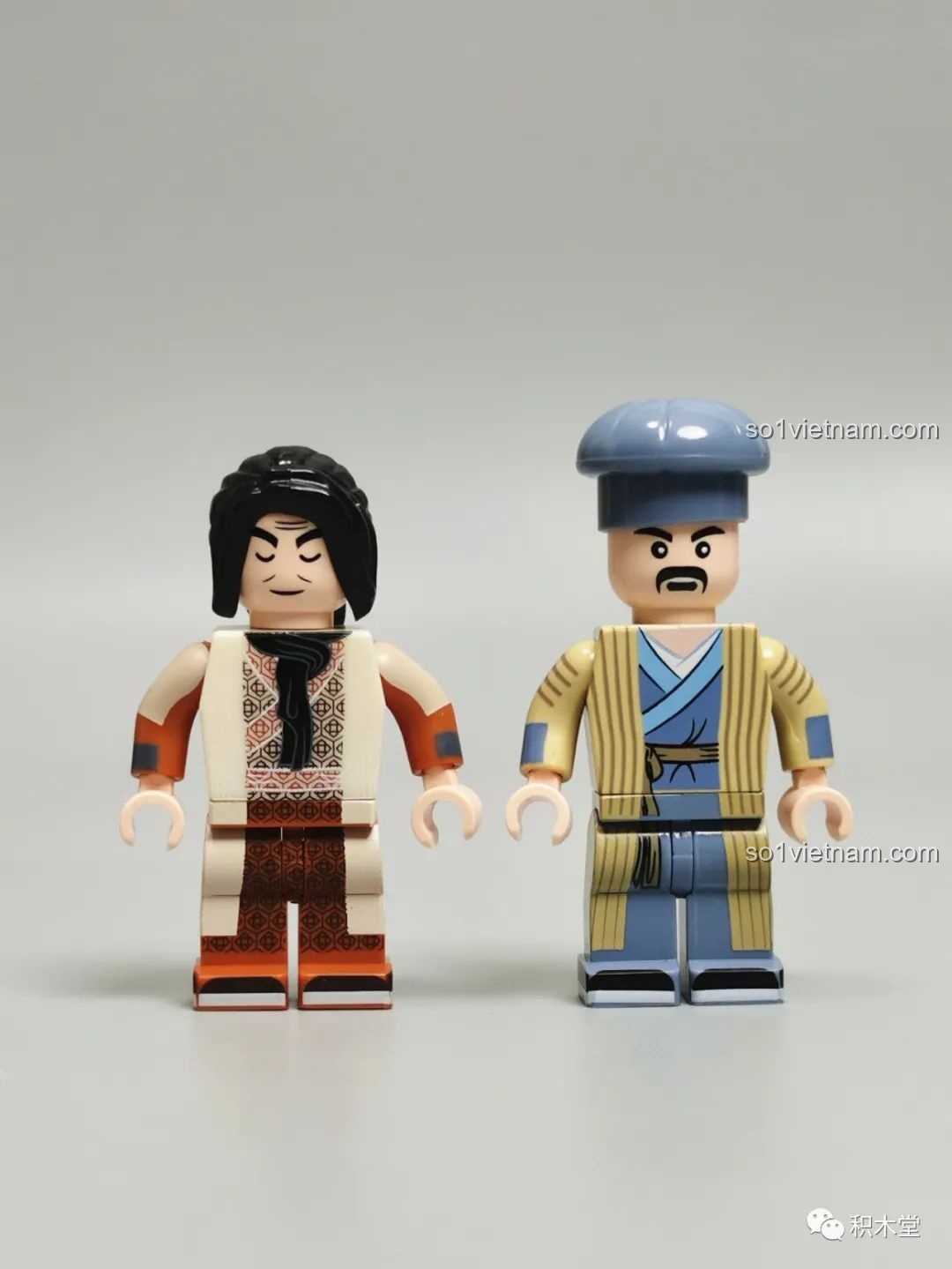 Hai minifigures Bình Cốc Nhất Điểm Hồng và Bao Đại Nhân trong bộ đồ chơi mô hình Pantasy 86221.