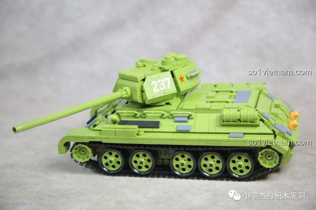 5 minifigures lính với trang phục rằn ri và mũ sắt chi tiết trong bộ lắp ráp Panlos 632012.