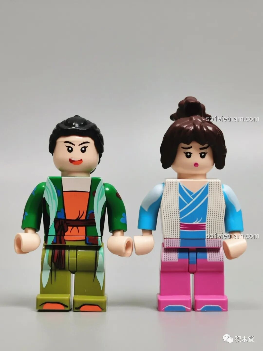 Hai minifigures Tiểu Thúy và Tiền phu nhân trong bộ đồ chơi mô hình Pantasy 86221.