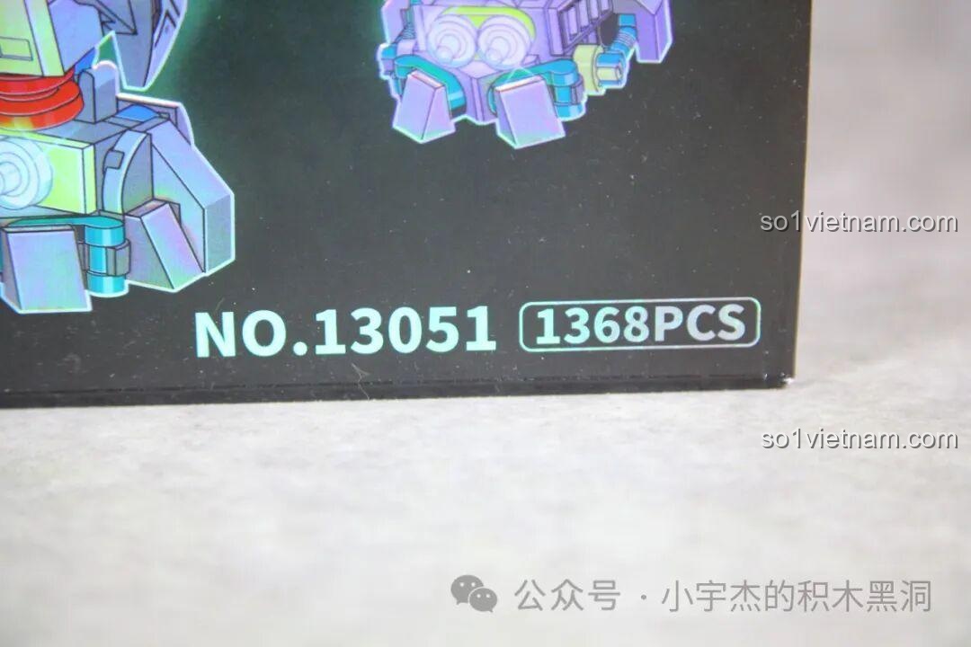 Thông số 1368 chi tiết trên hộp của bộ lắp ghép Chiến binh khủng long ba sừng MJ.