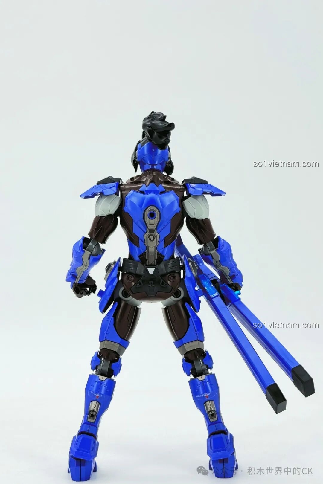 Mô hình Mecha Miyamoto Musashi 78033 Keeppley hoàn chỉnh, nhìn từ phía bên.