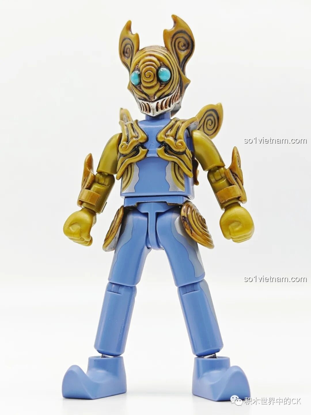 Mô hình Quái Vật Barossa đã lắp ráp hoàn chỉnh từ bộ BLOKEES HV-03, đứng thẳng với thiết kế độc đáo và màu sắc ấn tượng.