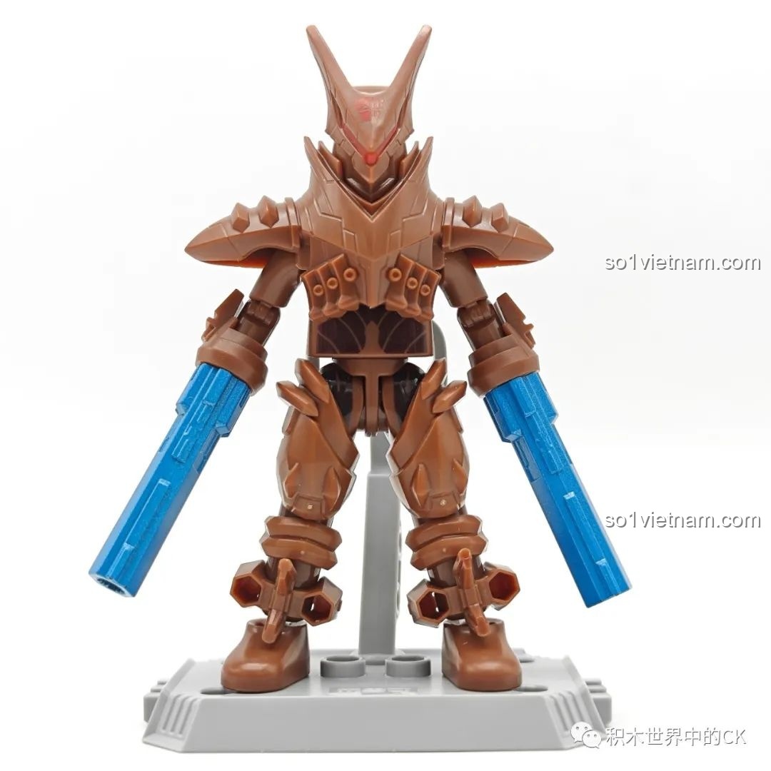 Mô hình Robot Quân Đoàn Beta BLOKEES Ultraman GV-08 trên đế trưng bày, sẵn sàng chiến đấu.