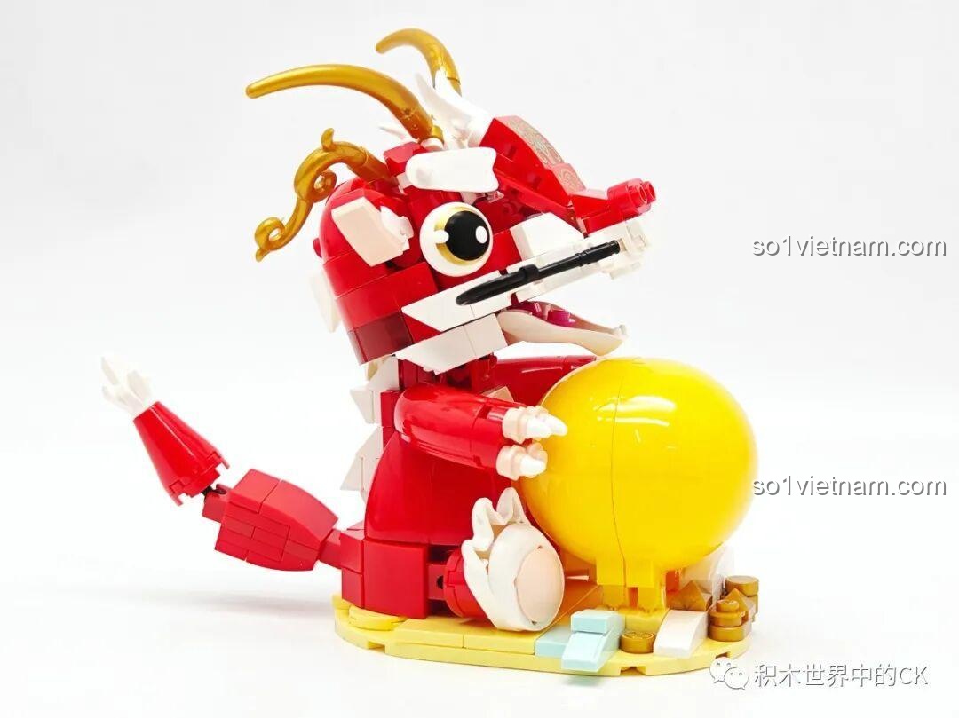 Mô hình rồng Keeppley K19909 có thể tạo dáng ngửa đầu ra sau nhờ các khớp động.