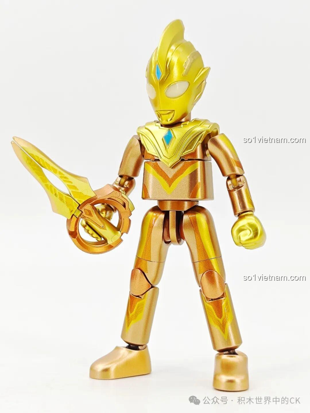 Mô hình figure Ultraman Trigger dạng phức hợp phiên bản vàng, thiết kế tinh xảo, là món quà tuyệt vời cho bé trai 8 tuổi.
