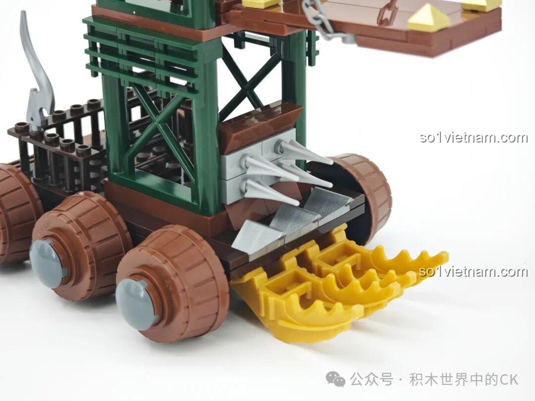 Mô hình xe công thành Decool 20609 Thần Tý Nỏ Hán từ bên cạnh