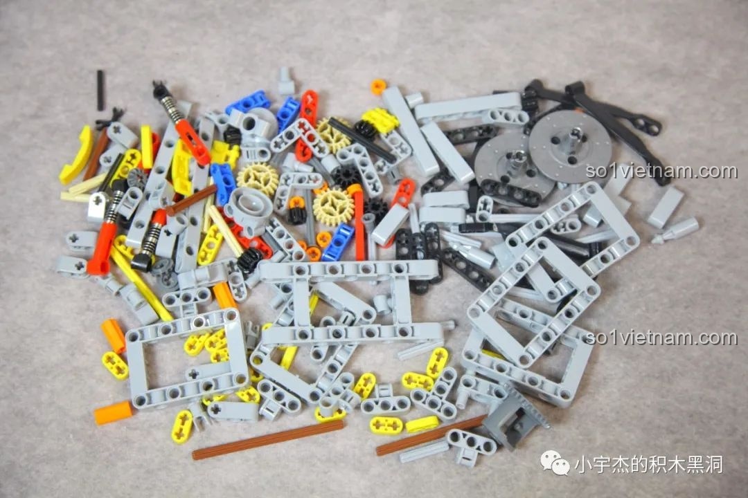 Phần nắp xe phía trước của Porsche 963 GULY