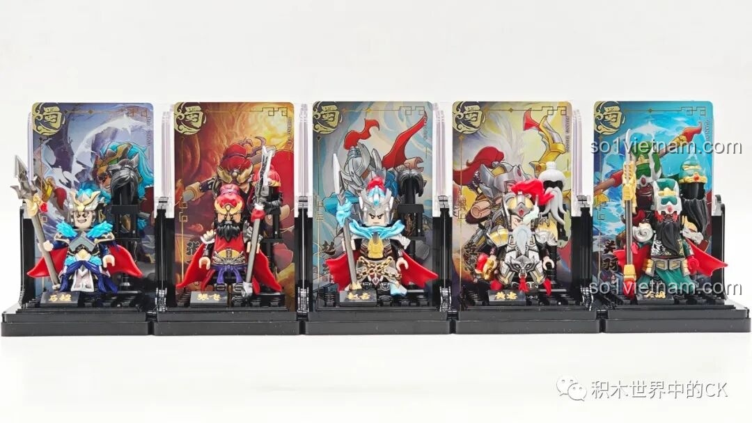 Năm minifigure Ngũ Hổ Tướng Kuzhao Studio đã lắp ráp hoàn chỉnh, nhìn từ một góc khác.