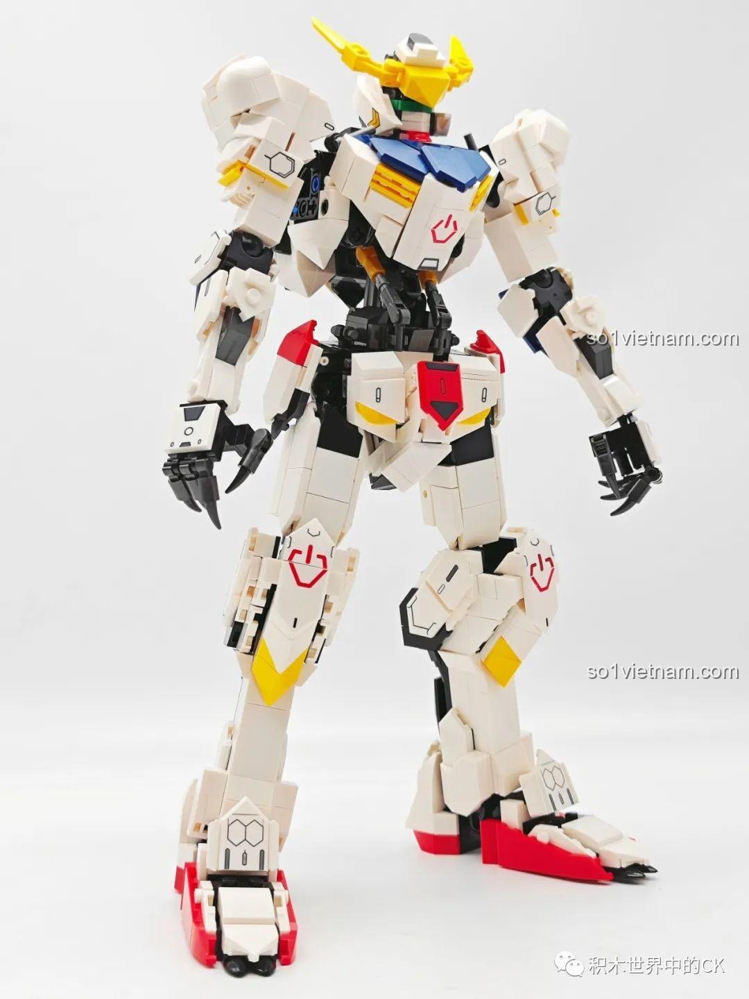 Robot JIESTAR 58029 Mecha Barbatos đã hoàn thiện lắp giáp, sẵn sàng cho những tư thế chiến đấu oai hùng.