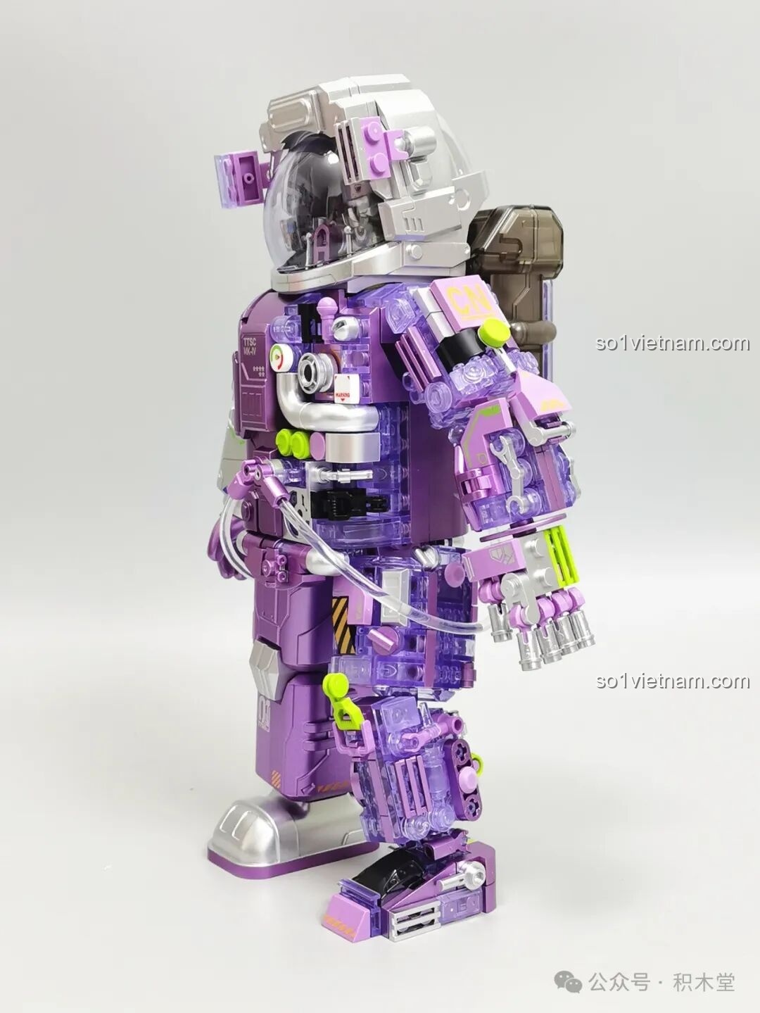 Mô hình figure phi hành gia TOP TOY 1412 nhìn từ bên phải, khoe phần chi tiết máy móc trong suốt.