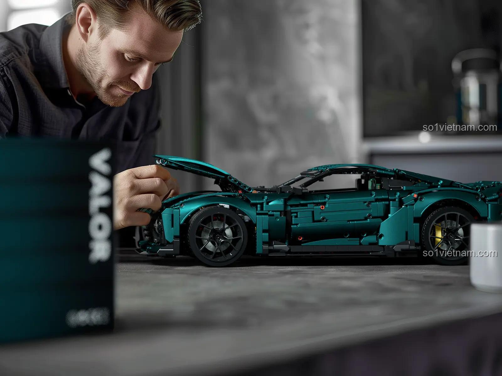 Thiết kế ghế ngồi tùy chỉnh của mô hình Aston Martin Victor Nifeliz NF10268