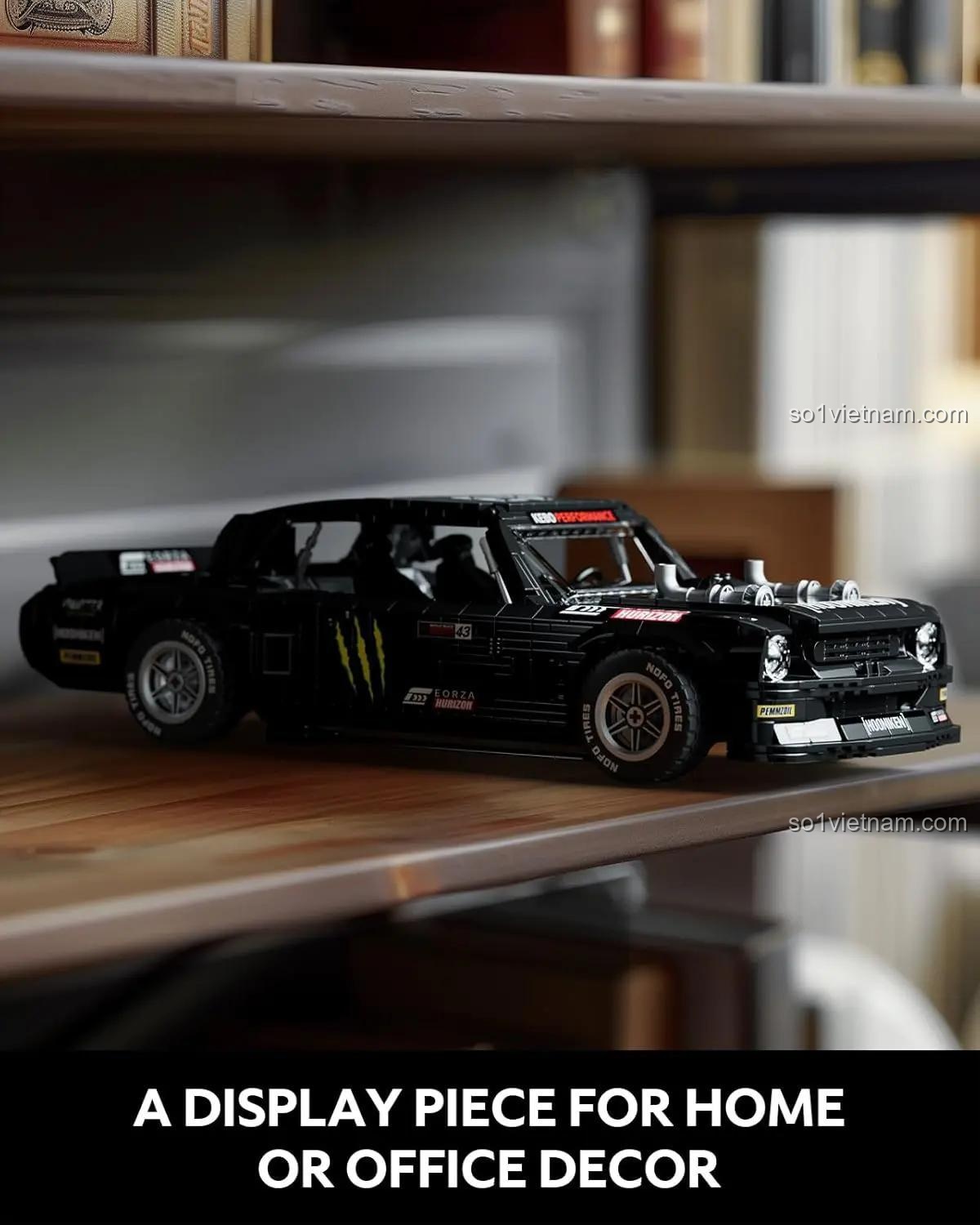 Người chơi xem hướng dẫn lắp ráp mô hình Nifeliz NF10272 Ford Mustang Hoonicorn V2