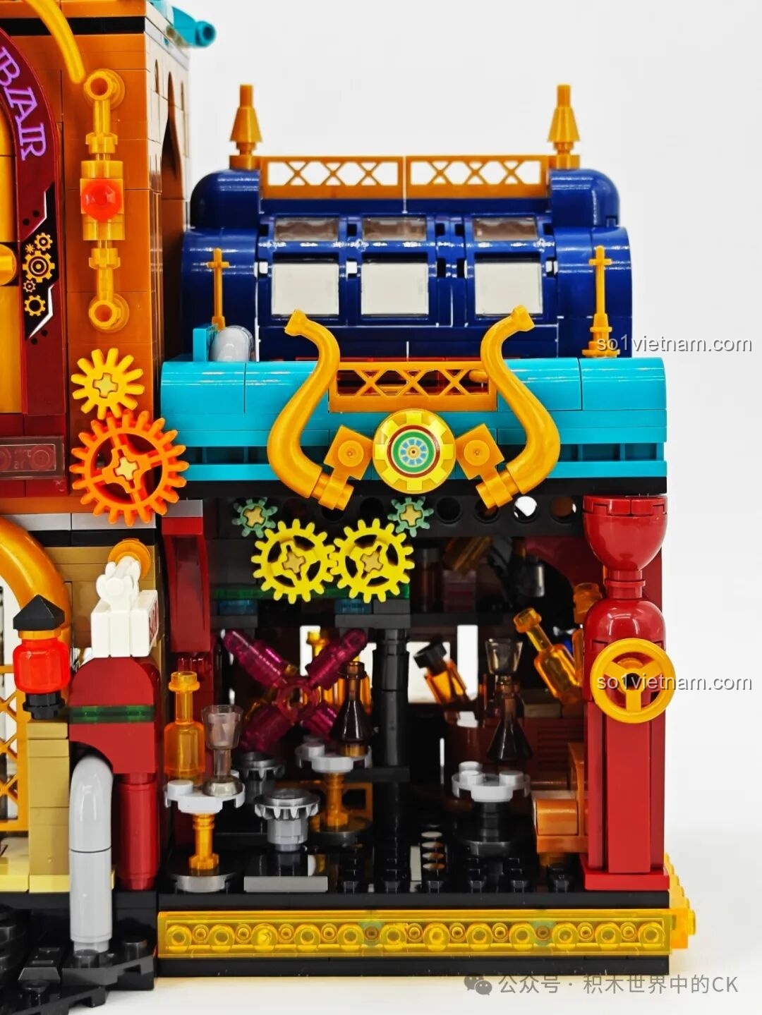 Nội thất chi tiết của cánh phải Quán Bar ZHEGAO 958013, bao gồm khu vực ngồi của khách và các chi tiết máy móc.