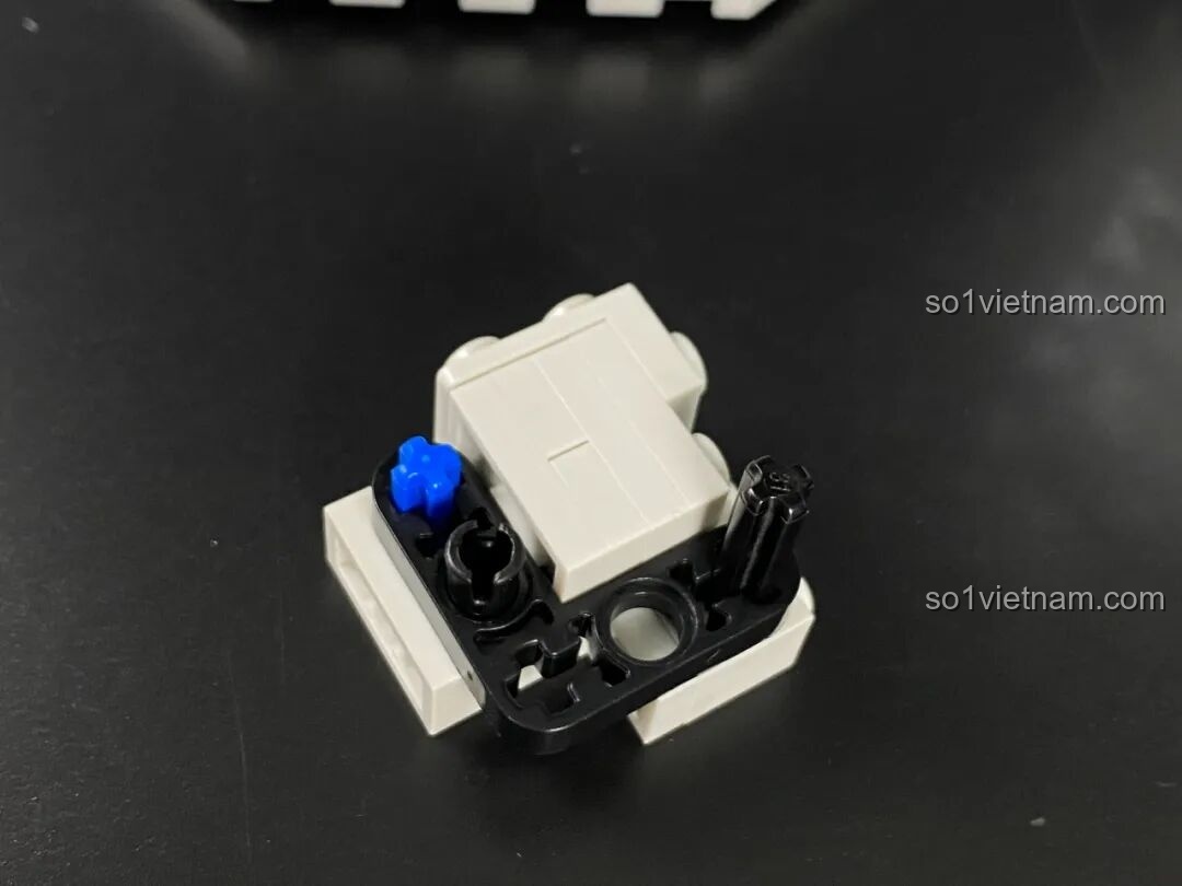 Các mảnh ghép tạo thành nòng pháo Gatling 11 nòng của Pháo Phòng Không Tầm Gần 1130 PanlosBrick 628012.