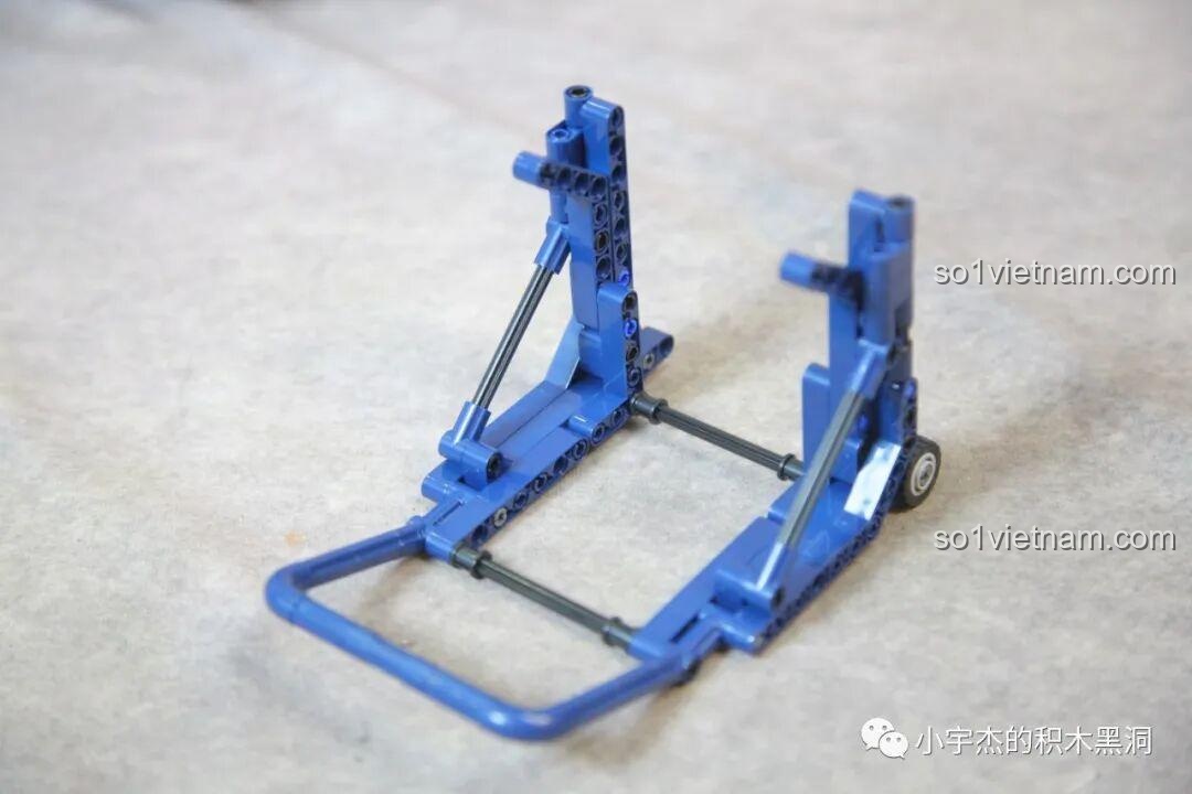 Các chi tiết từ túi số 2 của bộ lắp ghép PanlosBrick 672106 Mô tô Tốc Độ Rapid, đa dạng hình dạng và màu sắc, đồ chơi mô hình cho bé trai.