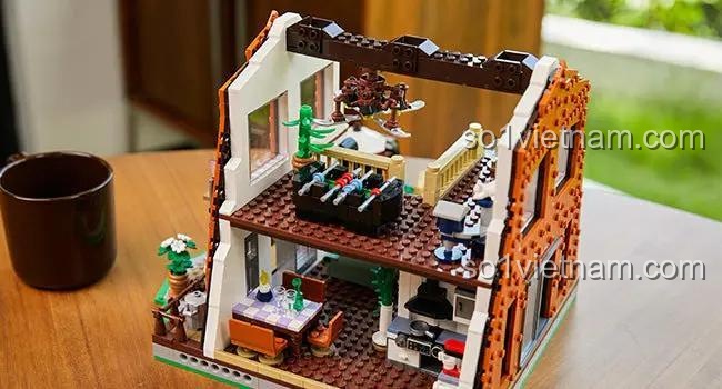 Mô hình nhà gỗ Pantasy 85003 mở ra, lộ nội thất chi tiết, khu vực sinh hoạt và giải trí, phù hợp thanh niên 14 tuổi