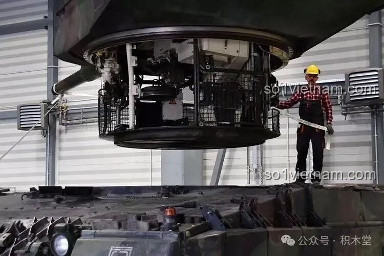 Nhìn từ trên xuống mô hình xe tăng Panzer IV F2 12GO