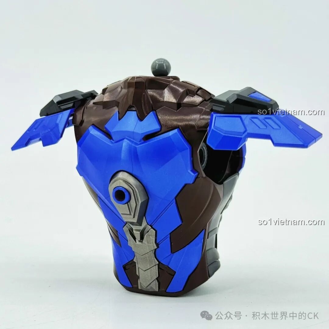 Phần thân sau của mô hình Robot Miyamoto Musashi 78033 Keeppley, thể hiện cấu trúc giáp.