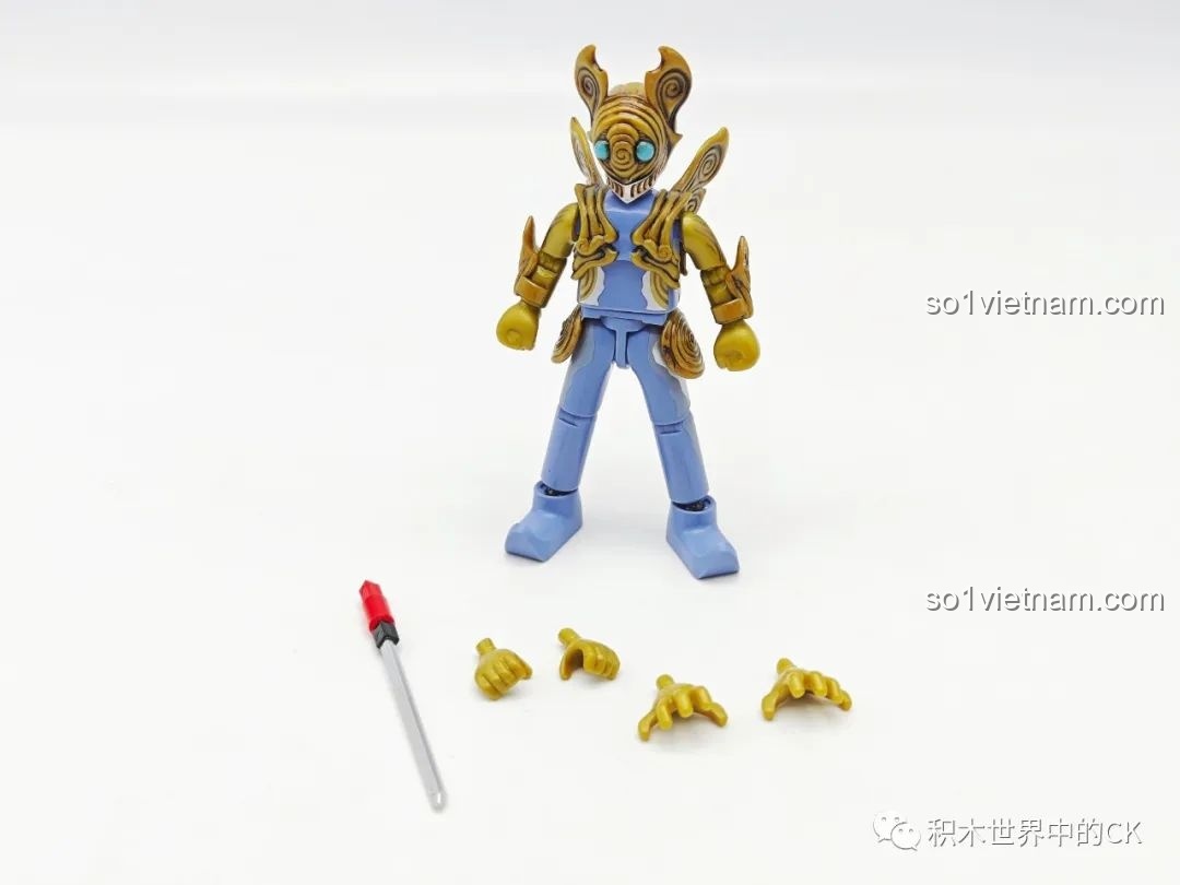 Các phụ kiện đi kèm mô hình Quái Vật Barossa của bộ BLOKEES 73403, bao gồm thanh kiếm và các bàn tay thay thế.