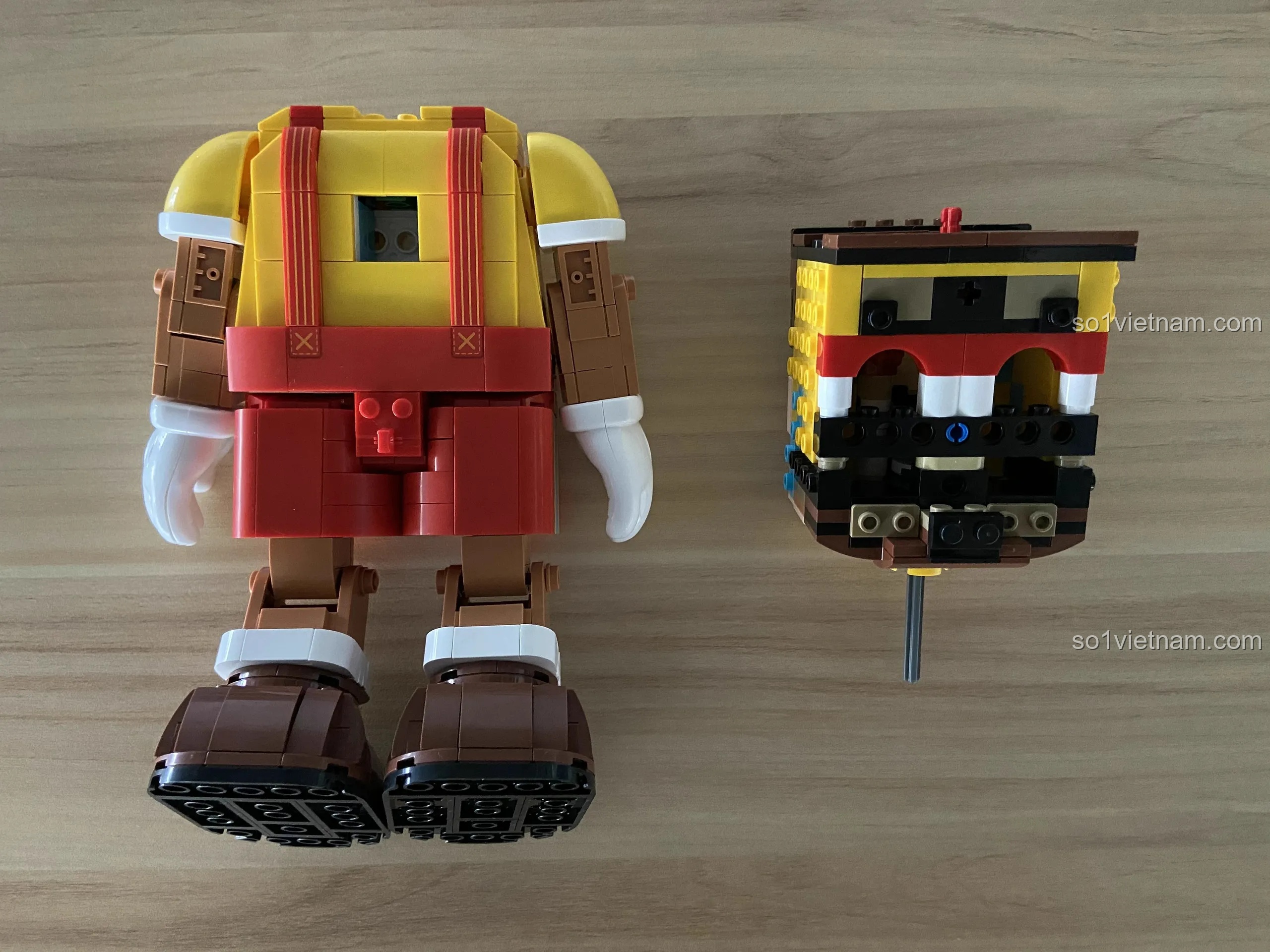 Cận cảnh khuôn mặt ngạc nhiên và mũi dài của Pinocchio trong bộ lắp ghép Wekki 506186.