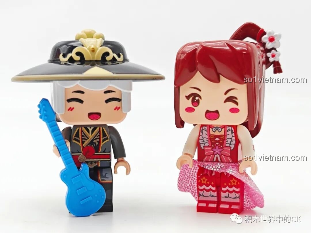 Cặp đôi nhân vật Hoa Tiểu Lâu và Trình Cẩm Y trong trang phục hiện đại của bộ QMAN 72033.