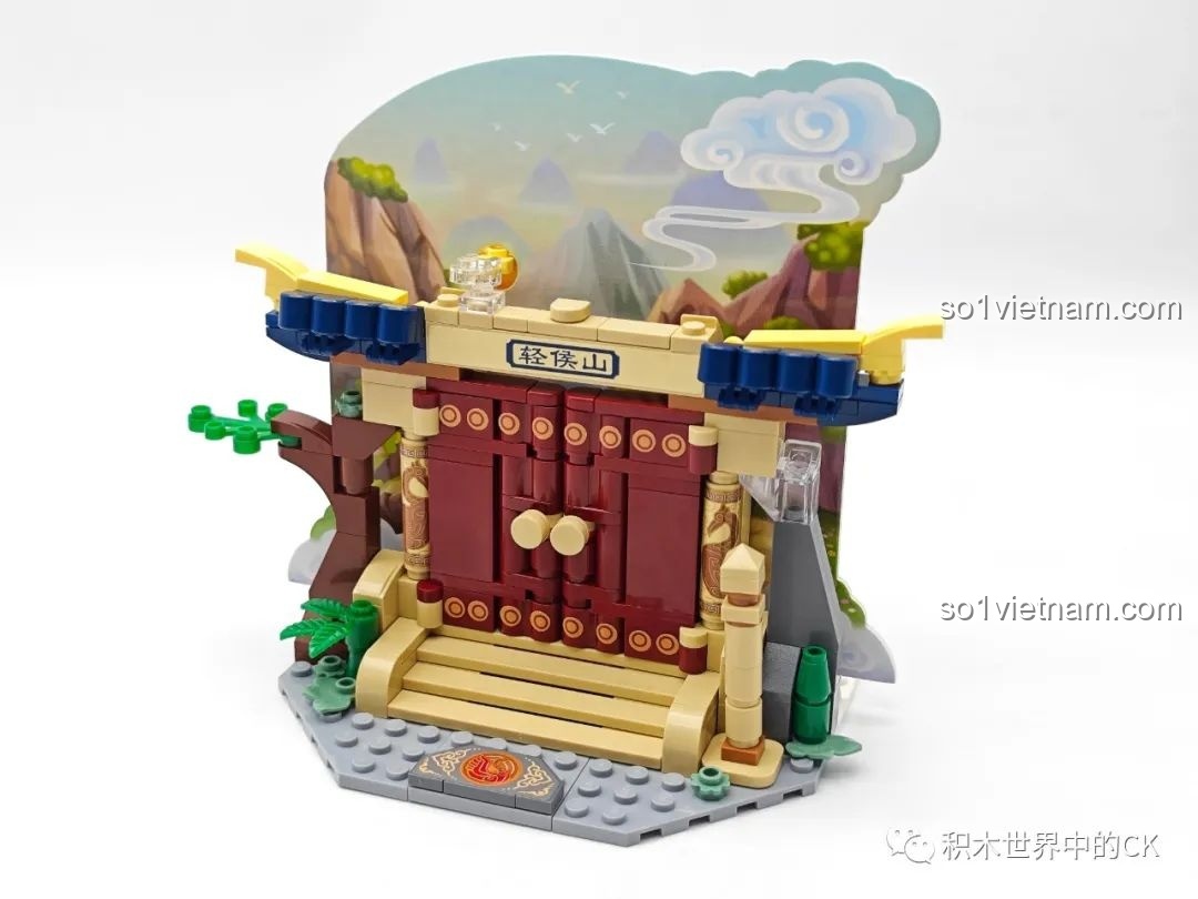 Hoàn thiện mô hình cổng Núi Khinh Hầu trong Mini World 72033 hợp túi tiền với mái và phông nền.