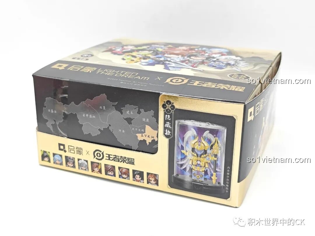 Mặt bên hộp Qman 78002 hé lộ nhân vật ẩn Lữ Bố Thiên Ma Liễu Loạn, một figure chibi hiếm có trong bộ sưu tập.