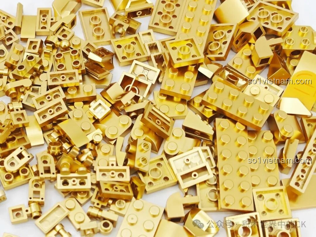 Chi tiết quá trình lắp ráp cánh tay vàng của bộ TOP TOY TC1830