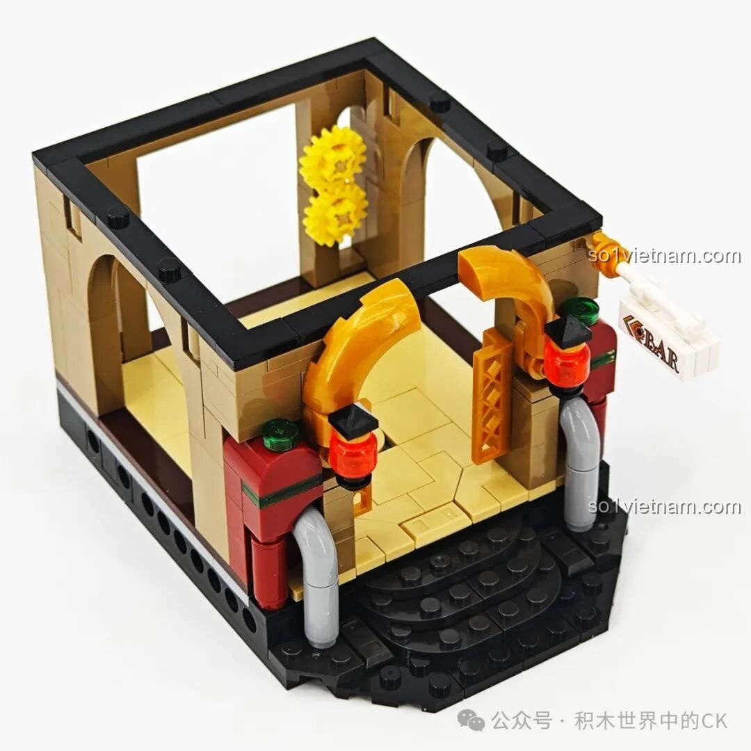 Giai đoạn đầu của quá trình lắp ráp ZHEGAO 958013, xây dựng phần nền móng và cấu trúc cơ bản của quán bar.