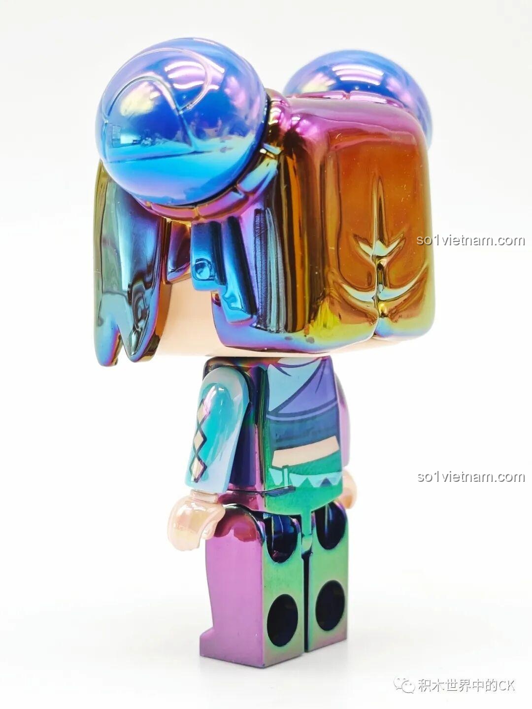 Nhân vật Mini World màu trắng với vương miện và hộp trưng bày lễ hội 72036