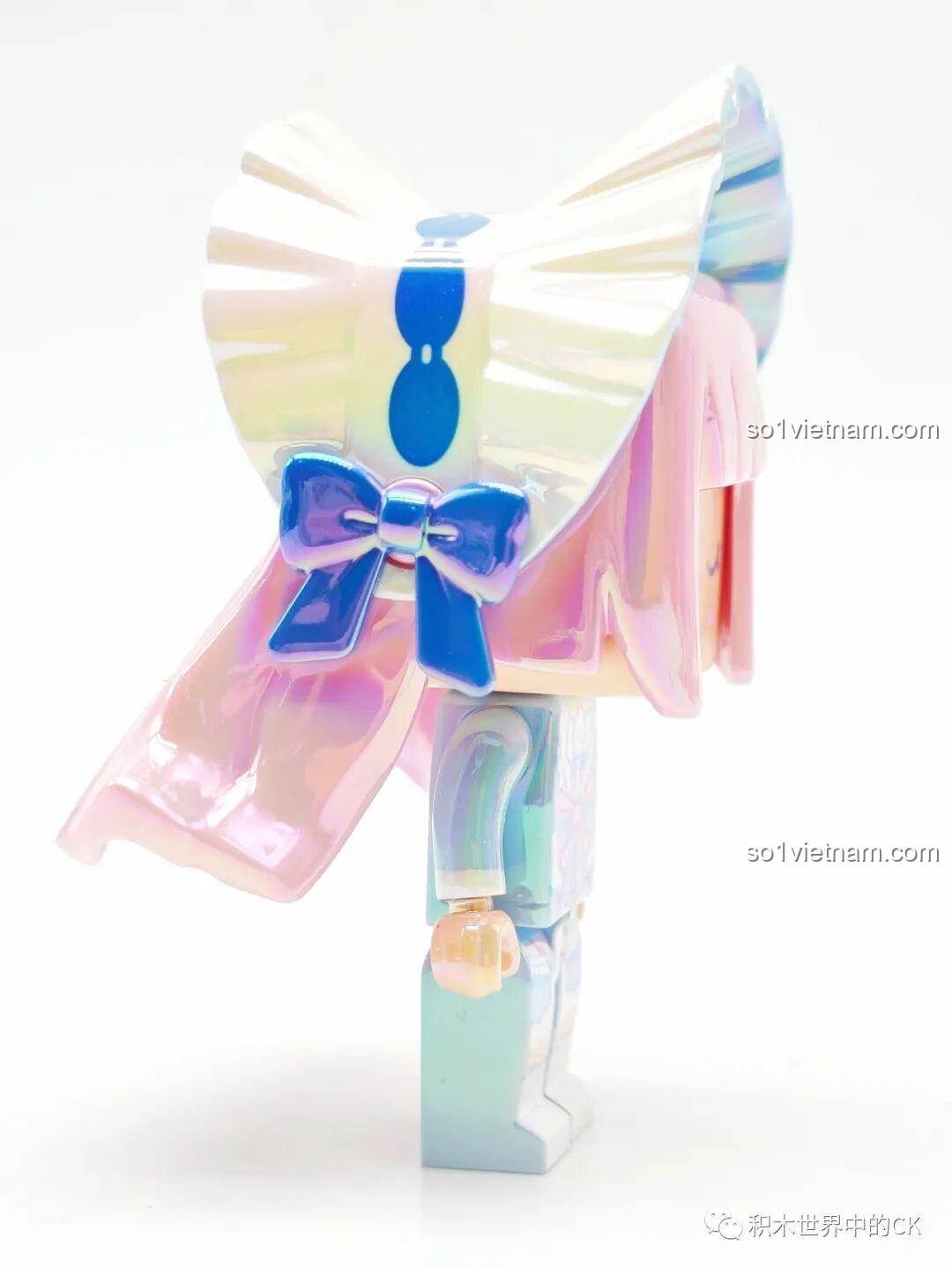 Nhân vật Mini World màu vàng với phụ kiện vương miện 72036