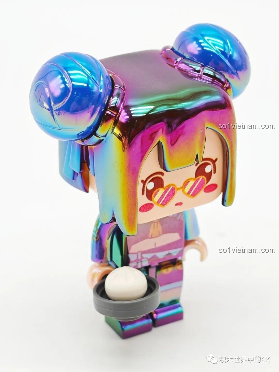 Nhân vật Mini World màu xanh dương với vương miện và hộp trưng bày lễ hội 72036