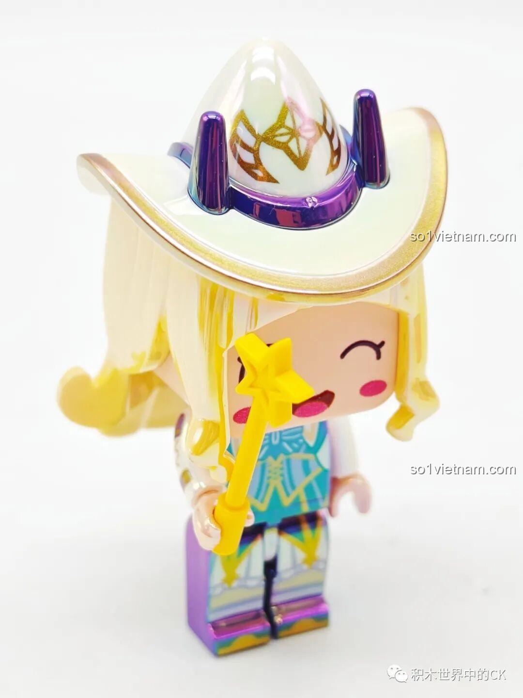 Nhân vật Mini World màu xanh dương với đầu thỏ và hộp trưng bày 72036