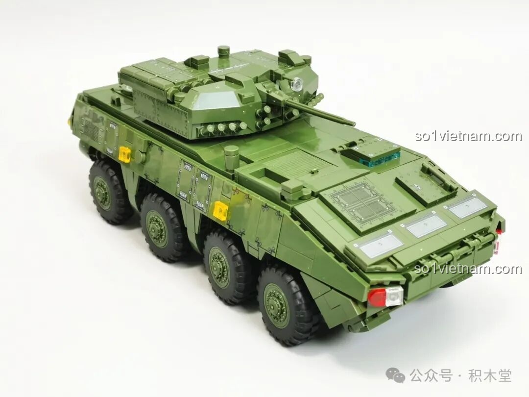 Góc nhìn trực diện từ trên xuống của mô hình 12GO 96008 ZBL-19, thể hiện các chi tiết trên nóc xe và tháp pháo.