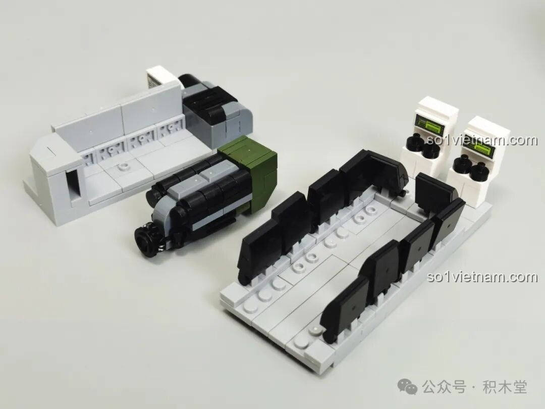 Túi chi tiết số 4 chứa các bộ phận phụ trợ cho việc nâng cấp động cơ của mô hình 12GO 96008 ZBL-19.