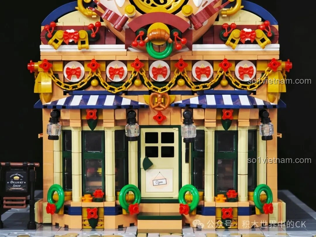 Chi tiết máy trộn bột trong BAKA 33202 Xưởng Bánh Donut, thể hiện sự chân thực của mô hình.