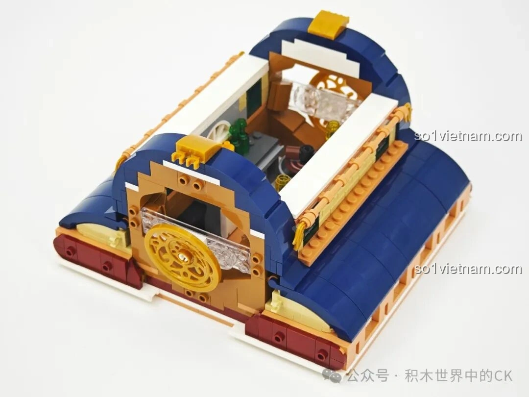 Các mảnh ghép hình bánh donut của BAKA 33202 Xưởng Bánh Donut, tạo nên phần mái vòm độc đáo.