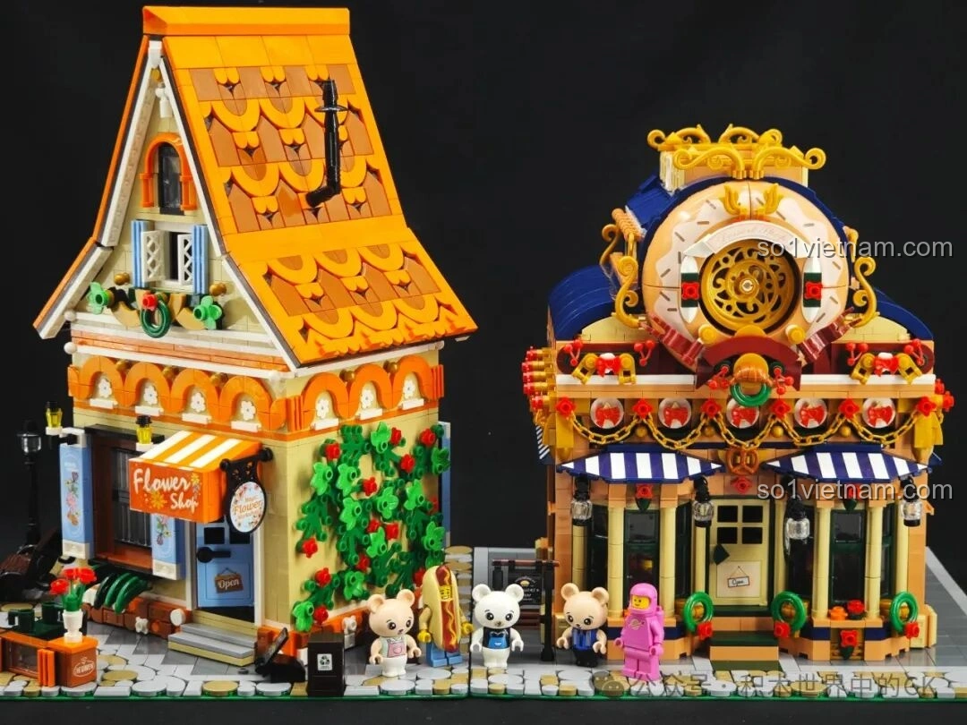 So sánh BAKA 33202 Xưởng Bánh Donut với mô hình nhà khác từ góc chéo, tạo cái nhìn toàn diện.