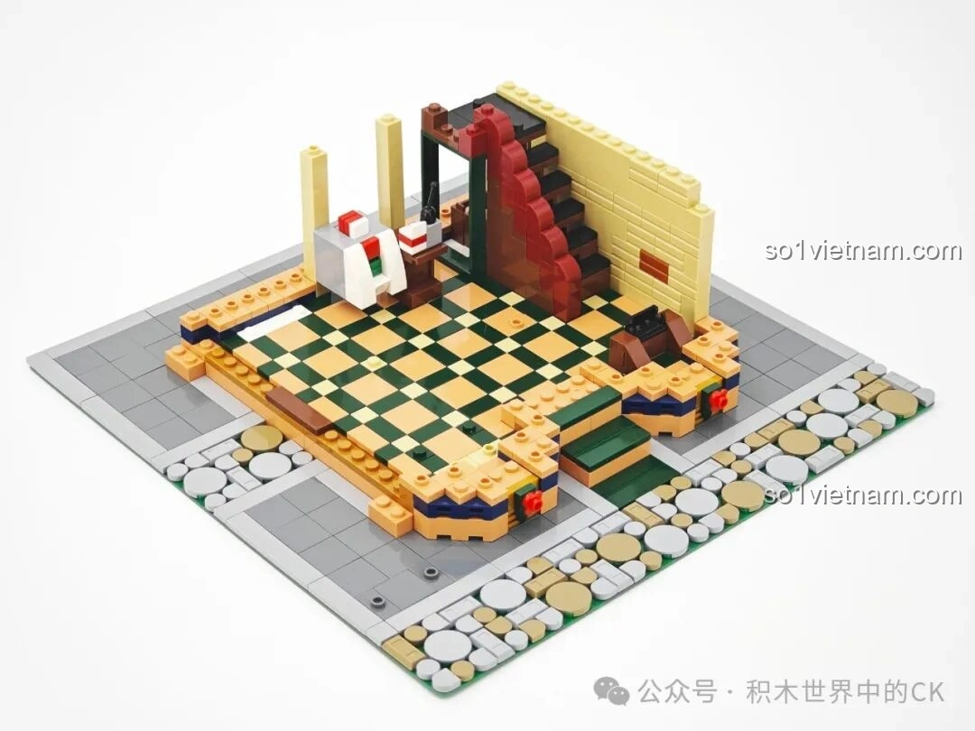 Tầng trệt của BAKA 33202 Xưởng Bánh Donut bắt đầu hình thành, với cầu thang và quầy bánh.