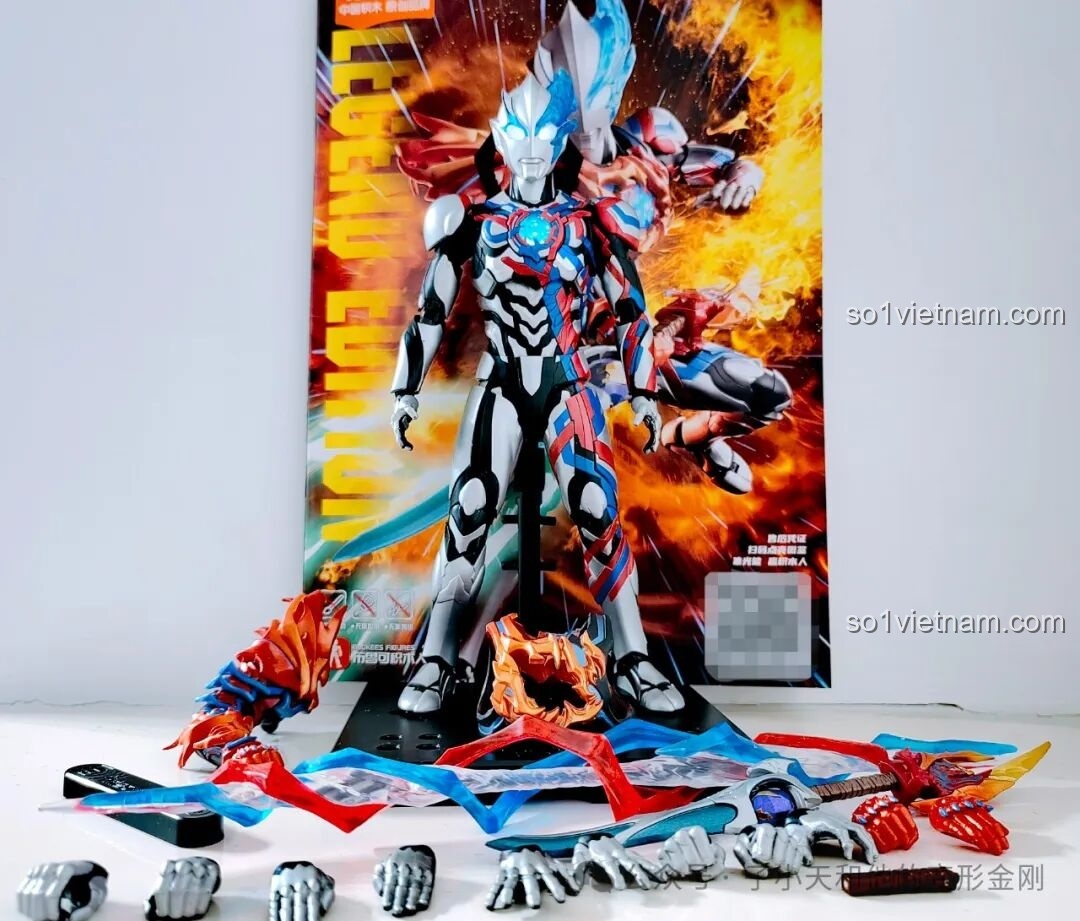 Toàn bộ phụ kiện đi kèm mô hình Ultraman Blazar Armor BLOKEES, bao gồm vũ khí, giáp và tay thay thế.