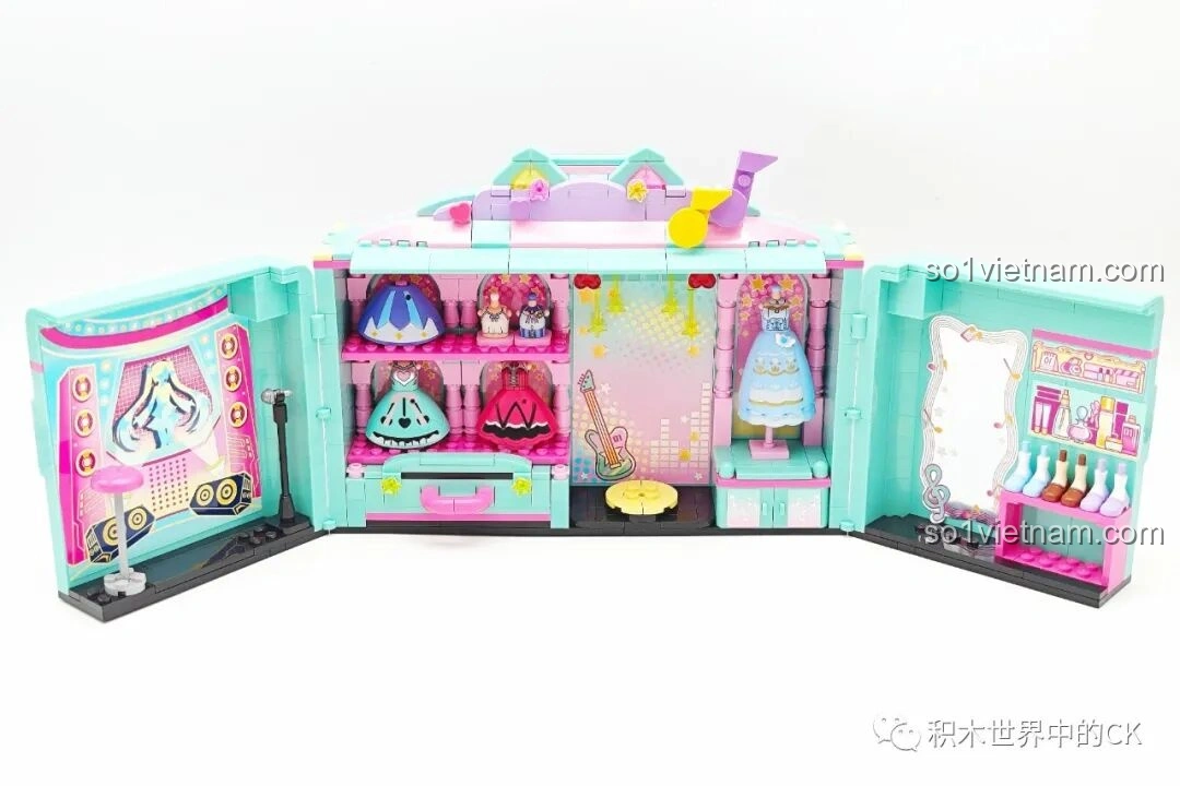 Tủ đồ Hatsune Miku: Tủ Đồ Thời Trang Mơ Ước 76013 khi mở ra hoàn toàn, toàn cảnh.