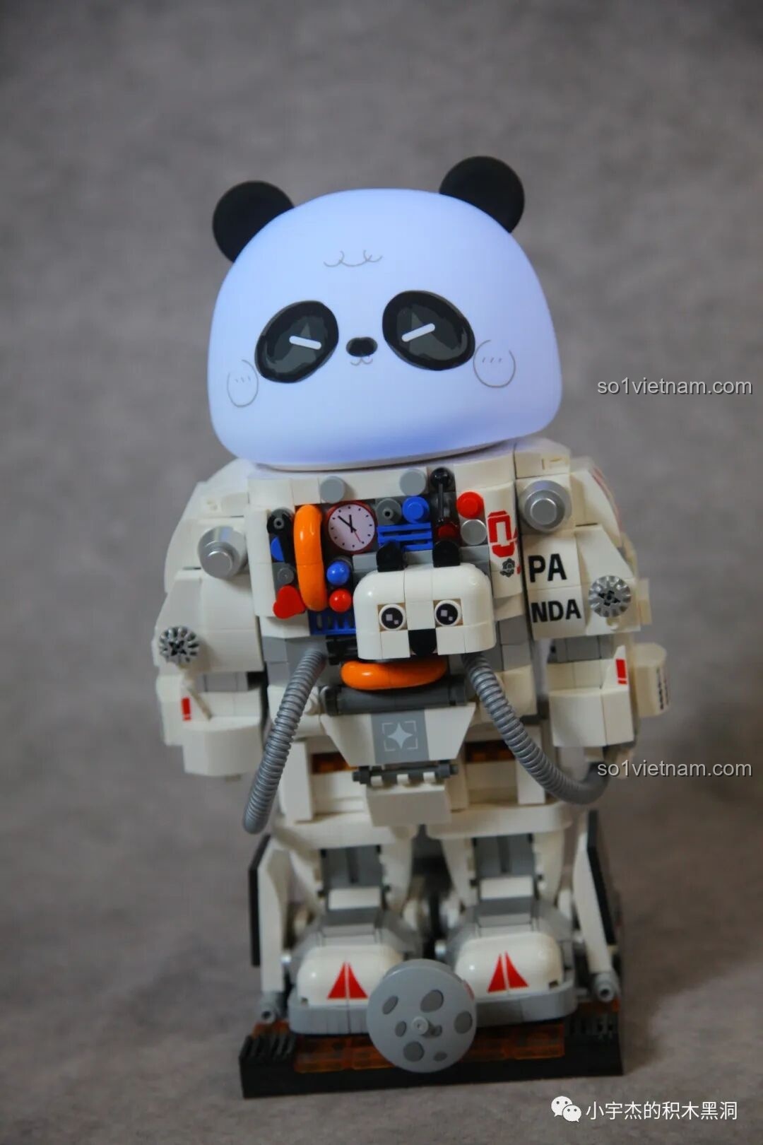 Cánh tay Gấu Trúc Phi Hành Gia có khớp