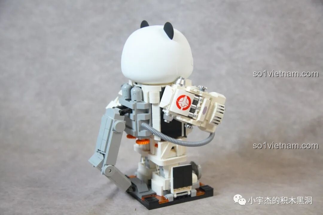 So sánh Gấu Trúc Phi Hành Gia với các mô hình khác